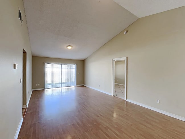 Building Photo - 137 Alameda Dr
