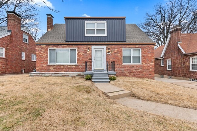 Building Photo - 5807 Columbia Ave