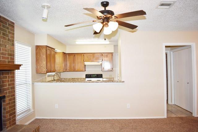 Building Photo - 804 Wildwood Ln