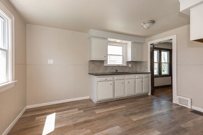 Foto del edificio - 2 Bedroom 1 bath Single Family Home