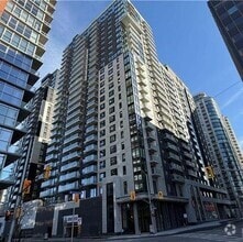 Building Photo - 180 George St