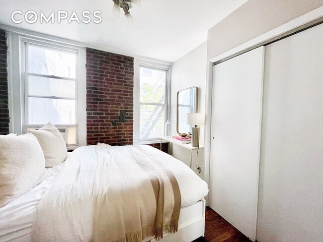 Building Photo - 57 Spring St