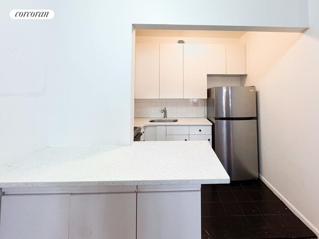 Foto del edificio - 67 E 3rd St