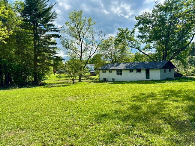 Building Photo - 46 Sherman Ln