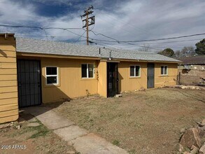 Building Photo - 1258 E 15th St