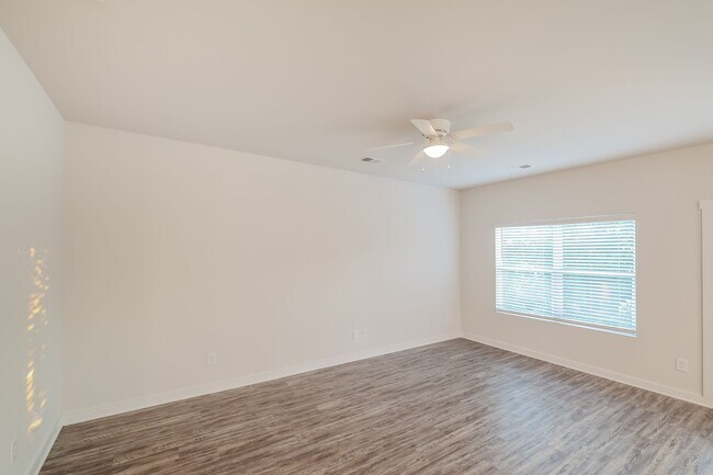 Foto del edificio - 5537 Cathwick Dr