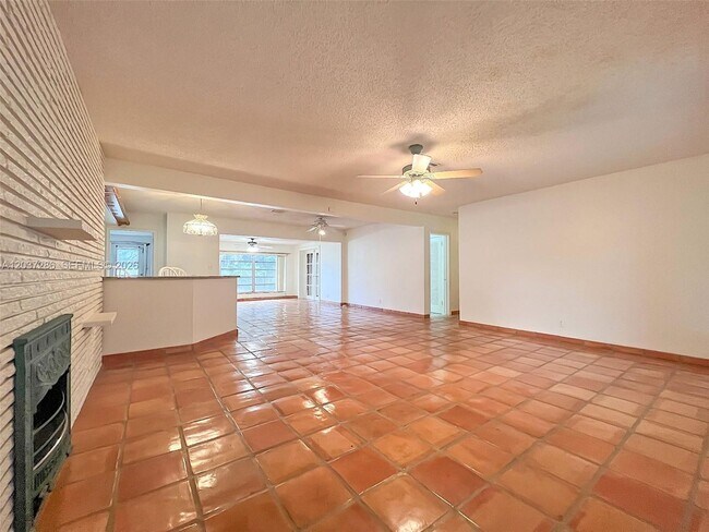 Foto del edificio - 192 SW 62nd Terrace
