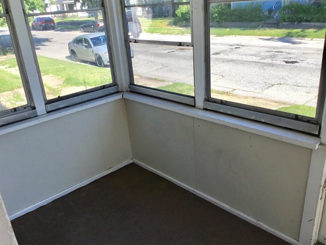 Foto del edificio - 839 E 4th St