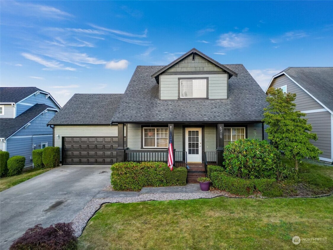 Primary Photo - Beautiful 4 Bedroom Home in Ferndale!