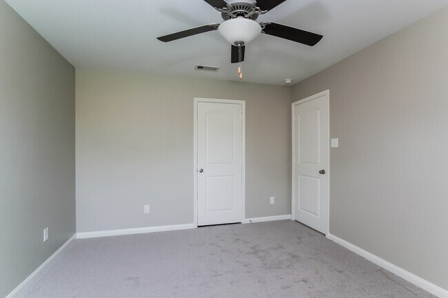 Building Photo - 26420 Richter Dr