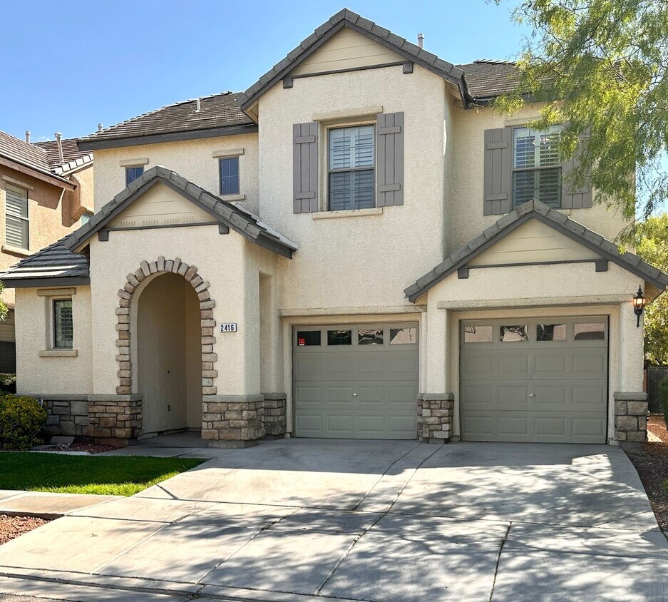 Foto principal - MADISON PLACE AT SUMMERLIN