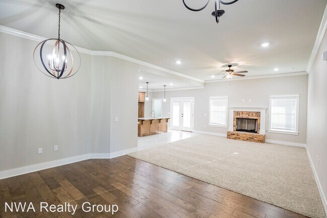 Foto del edificio - 3 br, 2 bath House - 1050 Jameson Street