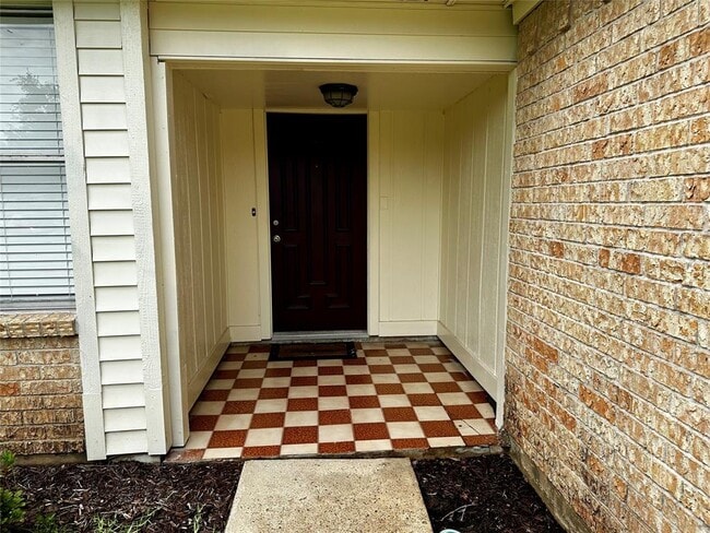Building Photo - 13015 Tregarnon Dr