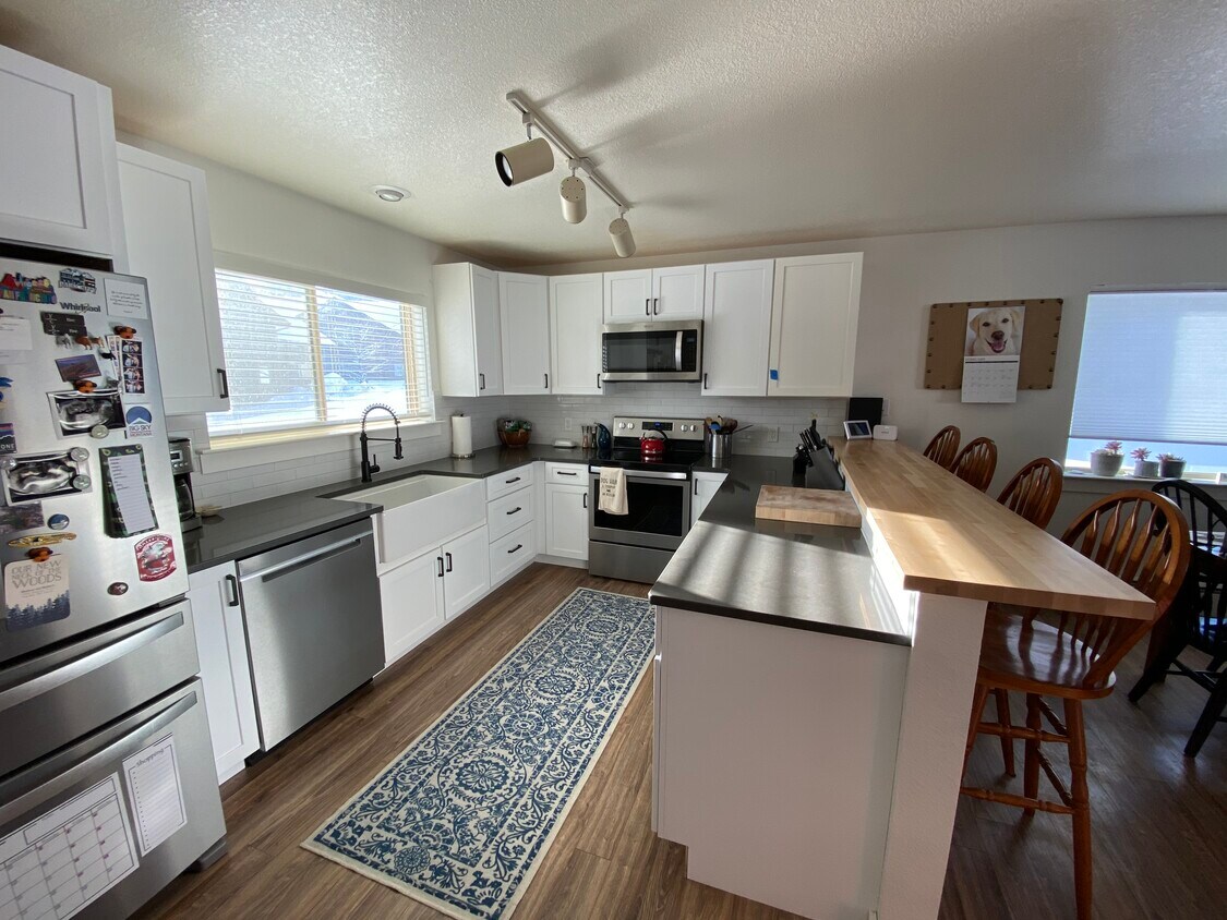 Foto principal - 455 Firelight Dr