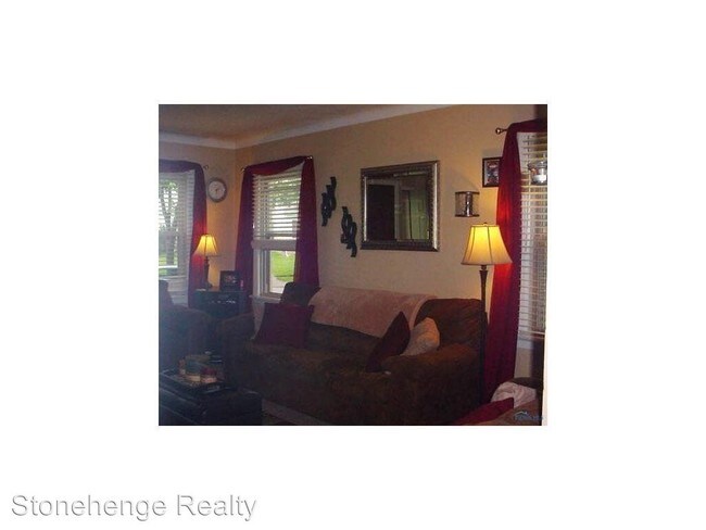 Foto del edificio - 3 br, 1.5 bath House - 3332 Sherbrooke Rd