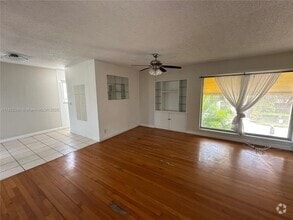 Building Photo - 90 Isle of Venice Dr