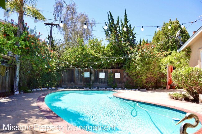 Building Photo - 3 br, 2 bath House - 4510 Calaveras Ave