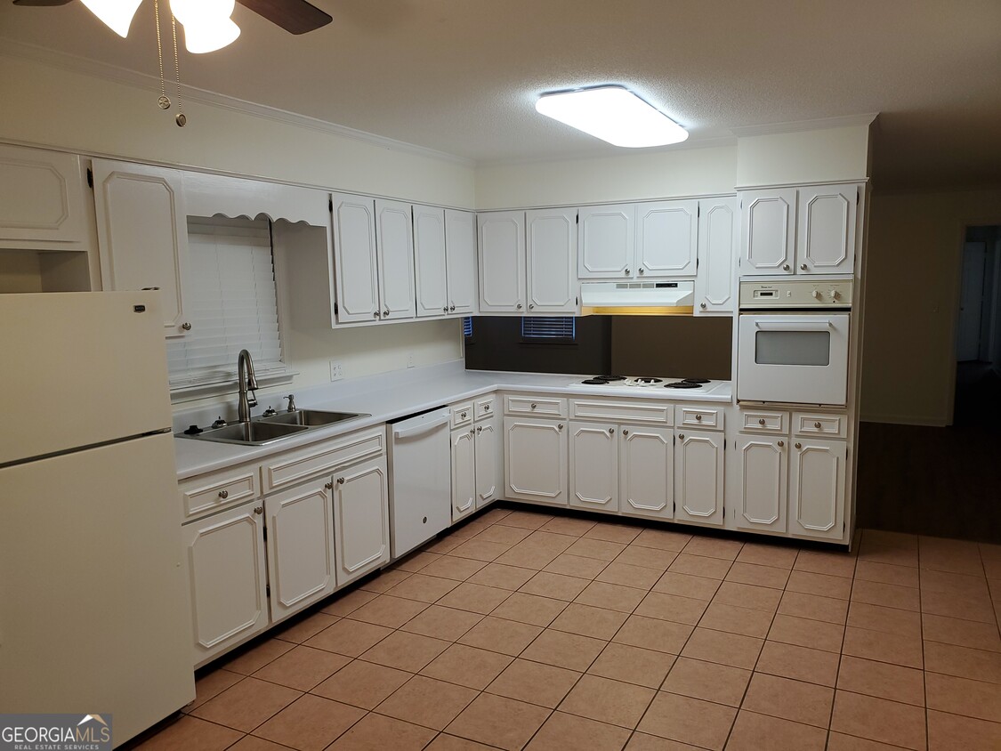 Building Photo - 309 Beachwood Dr