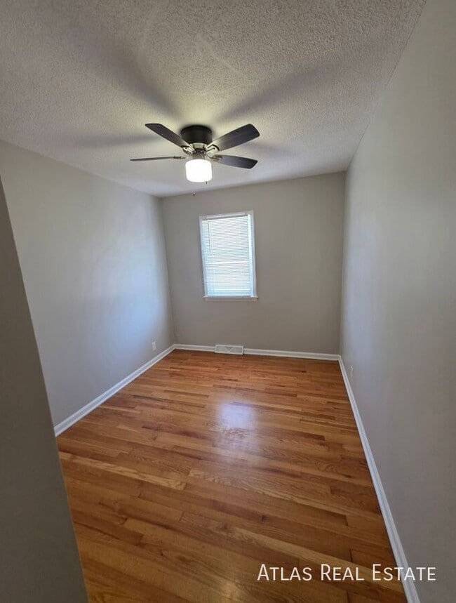 Foto del edificio - 2841 N 64 St