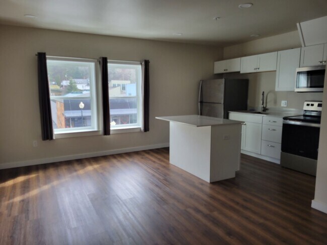 Building Photo - 339 Fir Ave