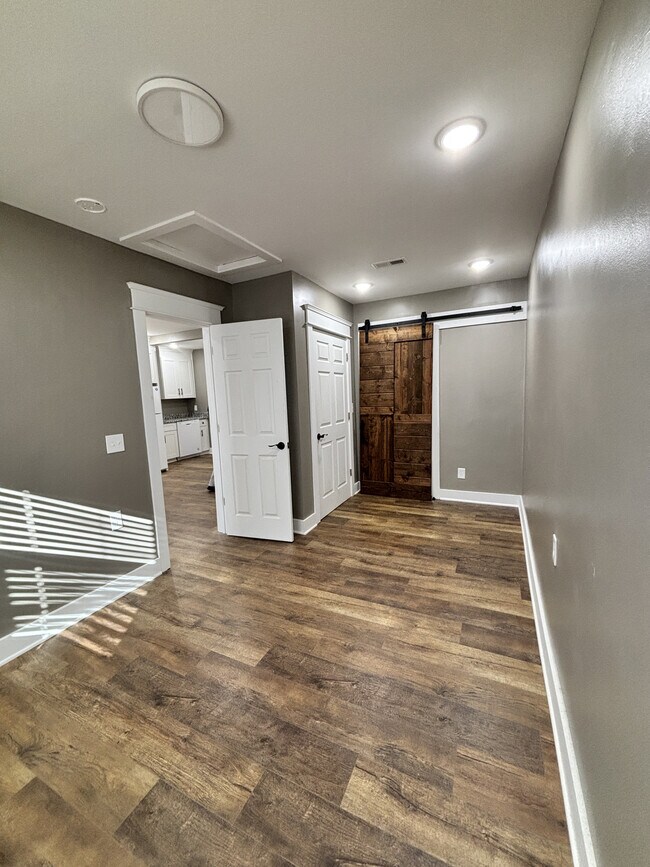 Building Photo - 107 1st Ave