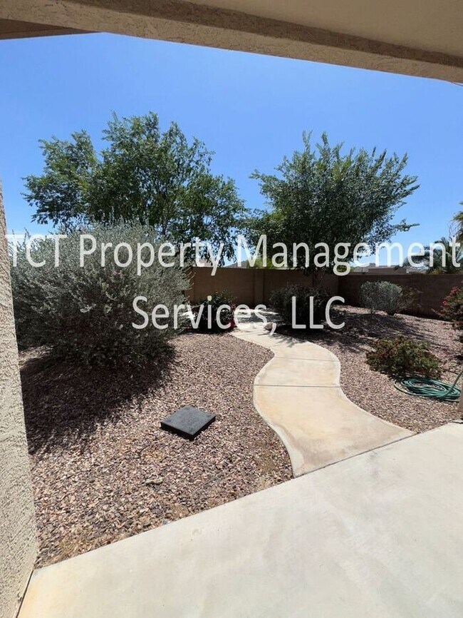 Building Photo - Spacious 4 Bedroom Home In San Tan Valley!