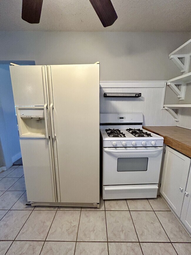 Foto del edificio - 3507 E 19th St