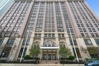 Building Photo - 680 N Lake Shore Dr