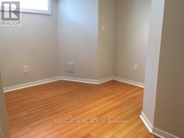 Photo du bâtiment - 172 Davisville Ave