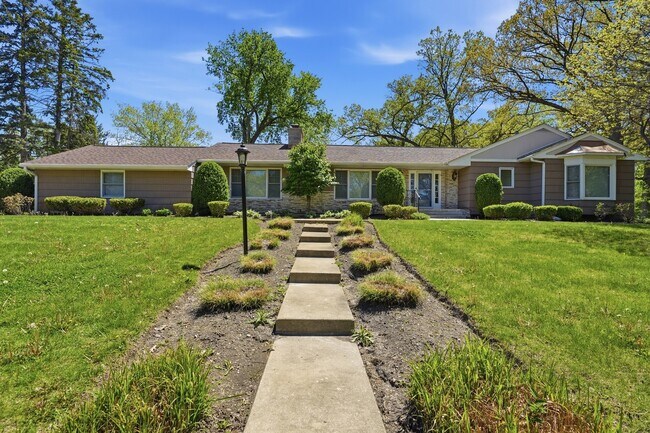 Foto del edificio - 29 Brookdale Ln