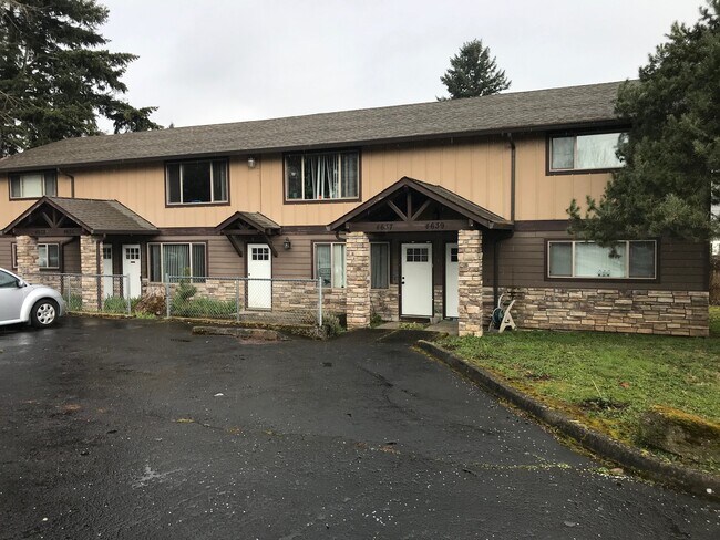 Building Photo - 4635 NE Cully Blvd