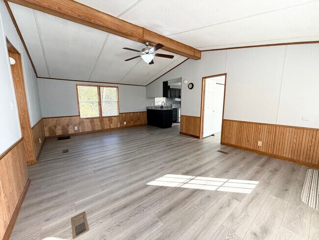 Foto del edificio - 914 Davenport Rd