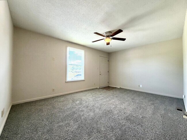 Building Photo - Bancroft Circle Apartments