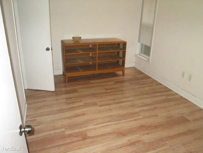 Foto del edificio - 400 W Walnut Ln
