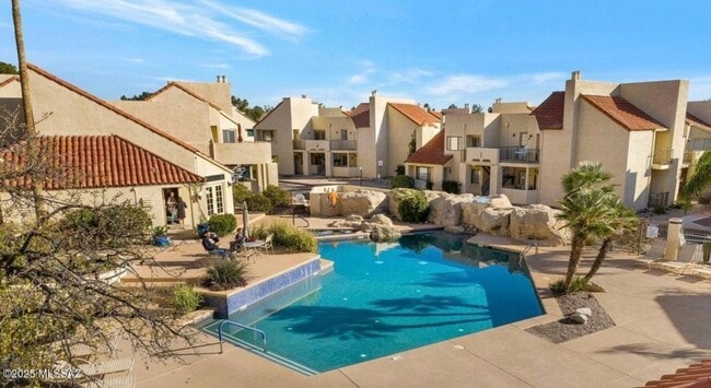 Foto del edificio - Spacious Remodeled 2 Bed/2Bath Condo!