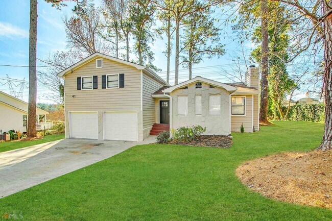 Building Photo - 4101 Willow Ridge Rd