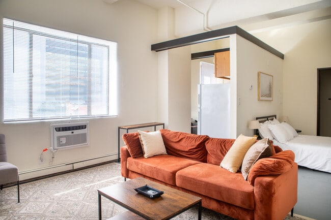 Foto del edificio - 823 N 2nd St