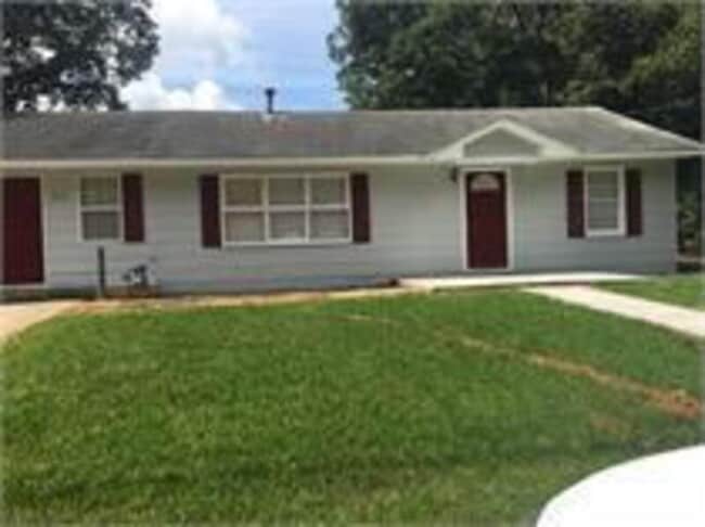 Foto del edificio - 805 Pamela Dr