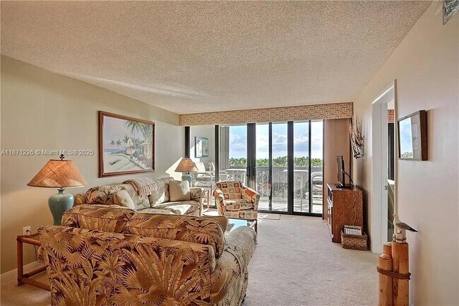 Foto del edificio - 9940 S Ocean Dr