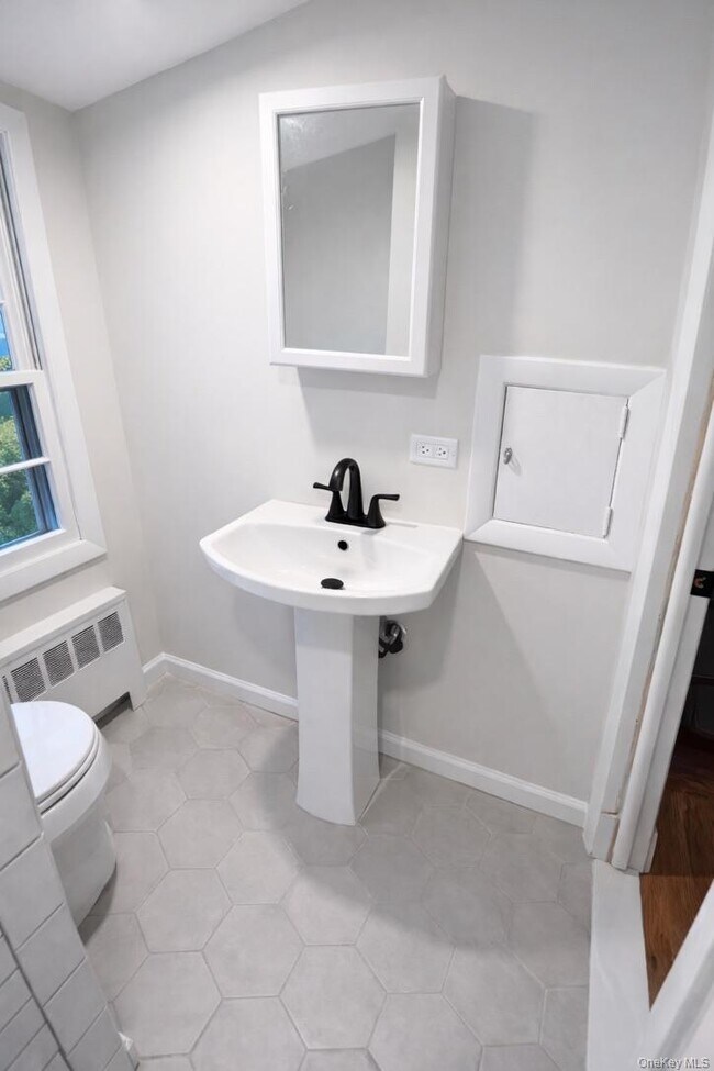 Foto del edificio - 474 N Bedford Rd