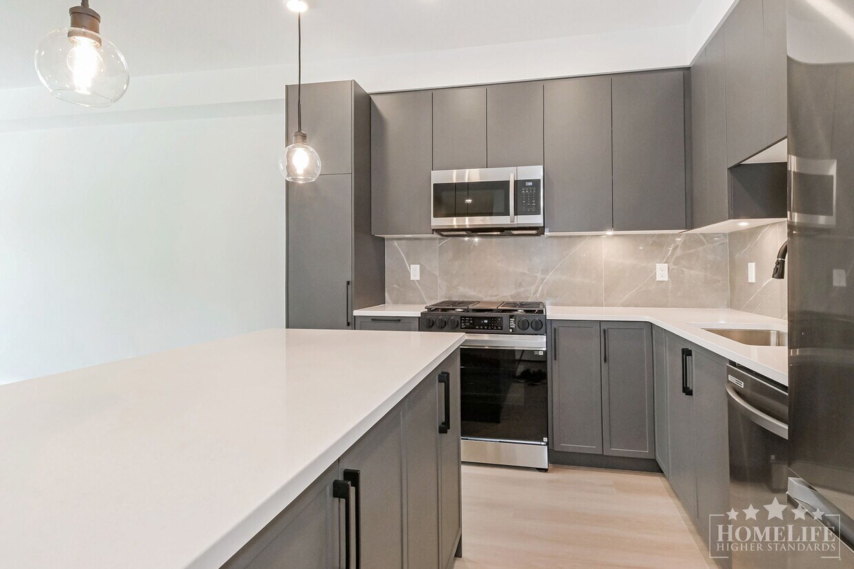 Photo principale - 3438-146A 146A St