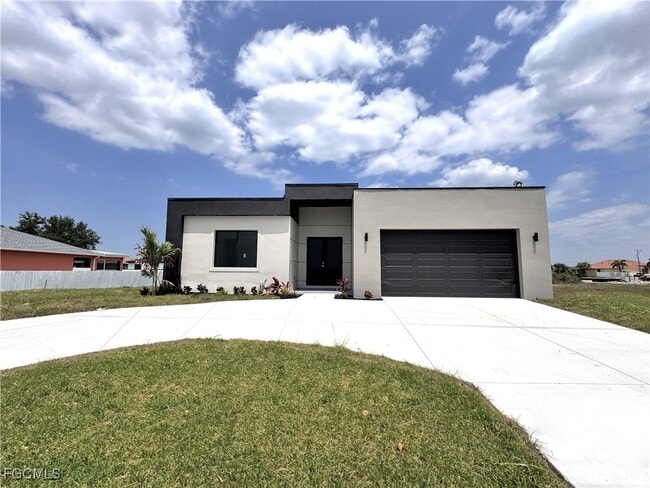 Building Photo - 1247 Kismet Pkwy W