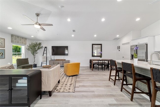 Building Photo - 4400 NW 74th Terrace