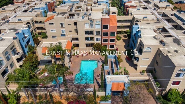 Foto del edificio - 550 Orange Ave