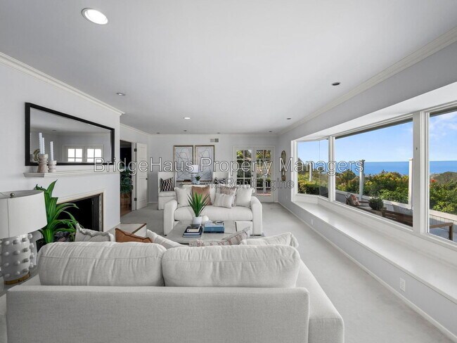 Building Photo - 7753 Via Capri