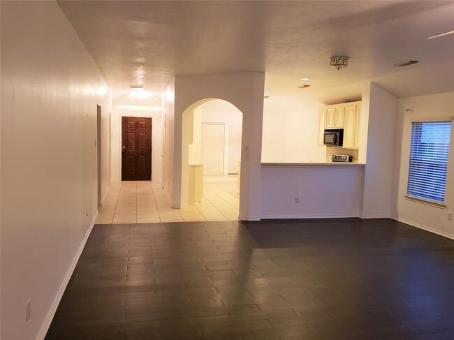 Building Photo - 2910 Plum Lake Dr
