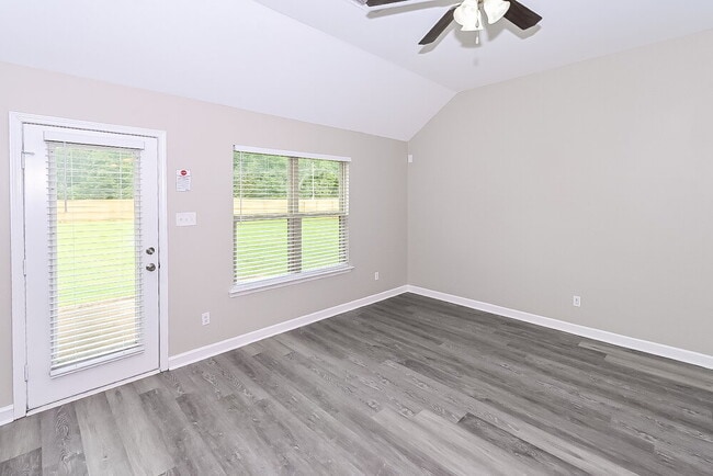 Building Photo - 8129 Jordan View Dr