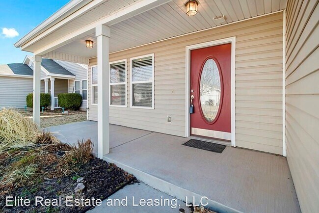 Foto del edificio - 4 br, 2 bath House - 15512 CAMELLIA ROAD