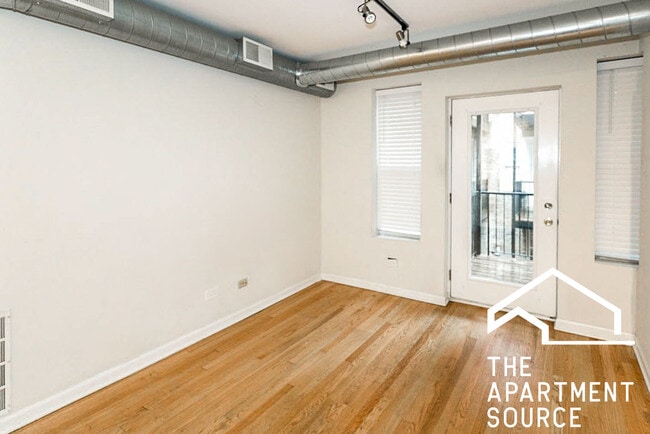 Building Photo - 2520 W Leland Ave