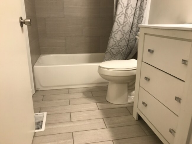 Foto del edificio - 7551 Leemont Dr